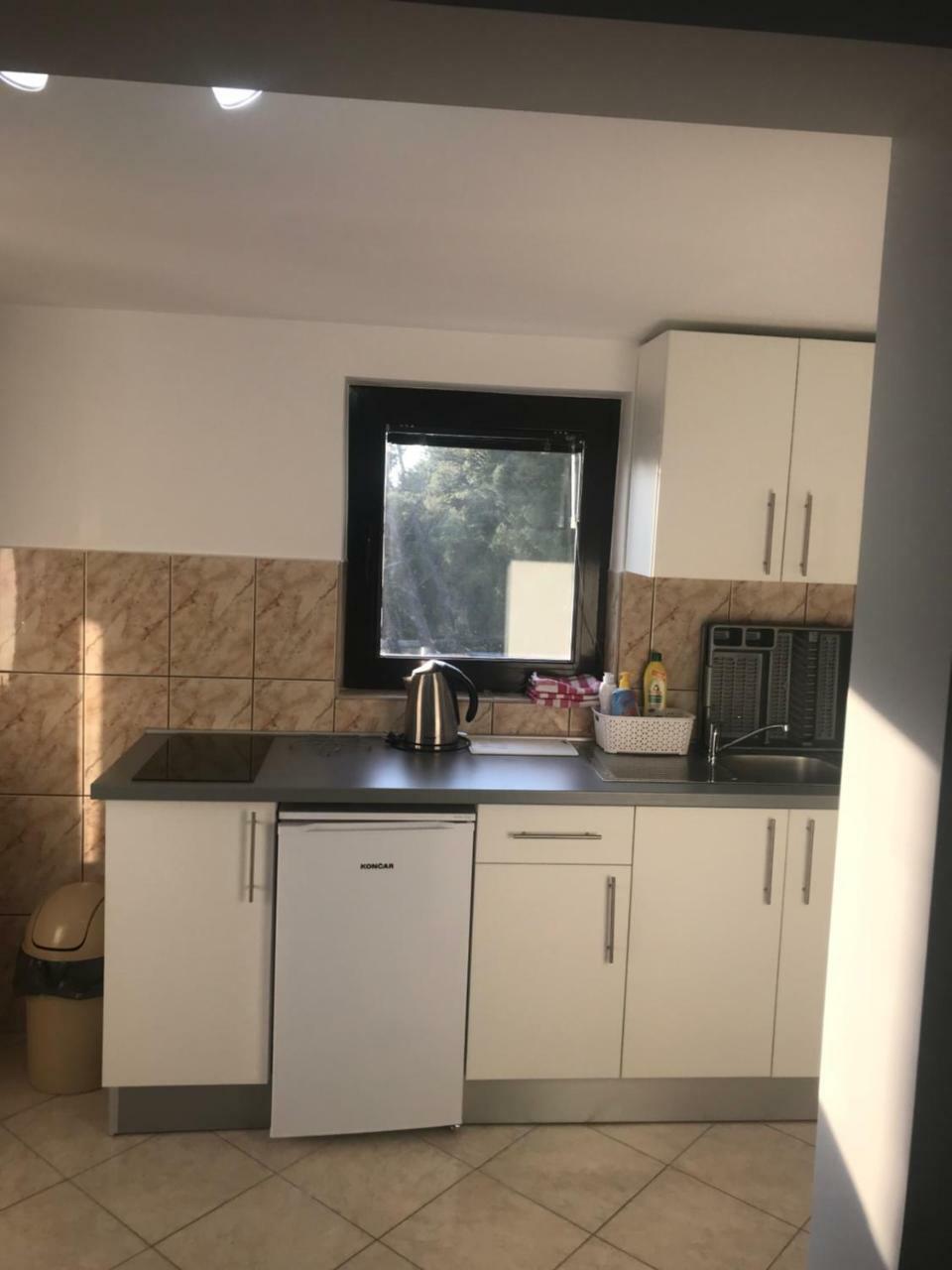 Apartman Veronika Appartement Starigrad Paklenica Buitenkant foto